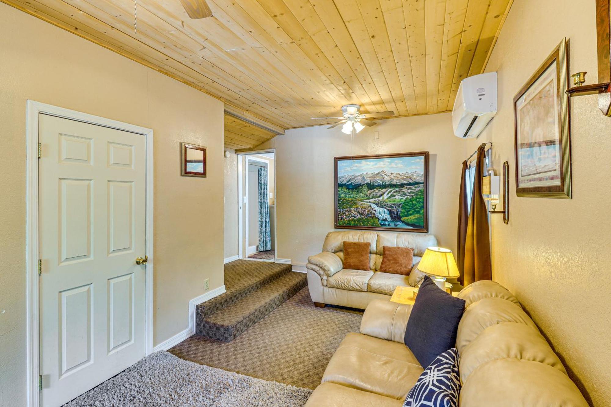 Cozy Lakeside Escape With Deck 4 Mi To Rainbow Lake パイントップ・レイクサイド エクステリア 写真